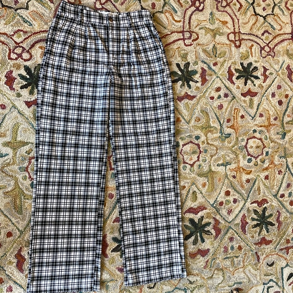 Hollister black and white plaid size 7L